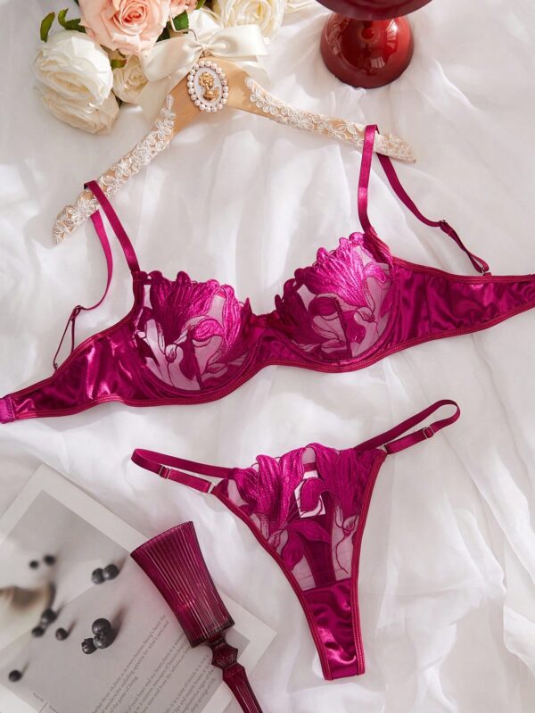 Ensemble de sous-vêtements femme sexy brodé de fleurs couleur prune